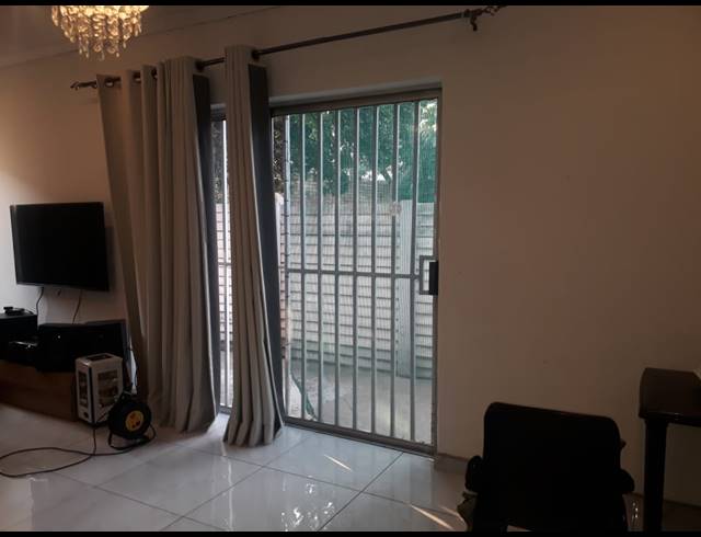 2 BEDROOM APARTMENT FOR SALE IN RUSTENBURG CENTRAL
